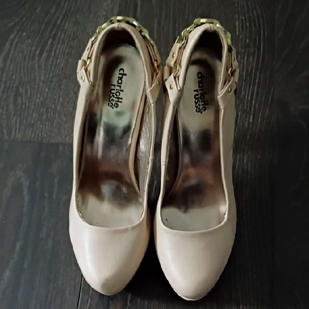 Charlotte Russe Cream Classic Heels
